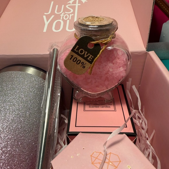 NEW Mystery Bath gift set with Tumbler - Picture 6 of 14